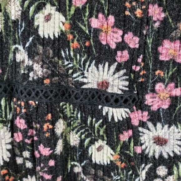 Maurices Plus Women's 4X Wildflower Crepe‎ V Neck Tank Top Black Dark Fairycore - Picture 2 of 8